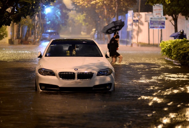Xe toi bi ngap nuoc co duoc bao hiem chi tra khong? hinh anh
