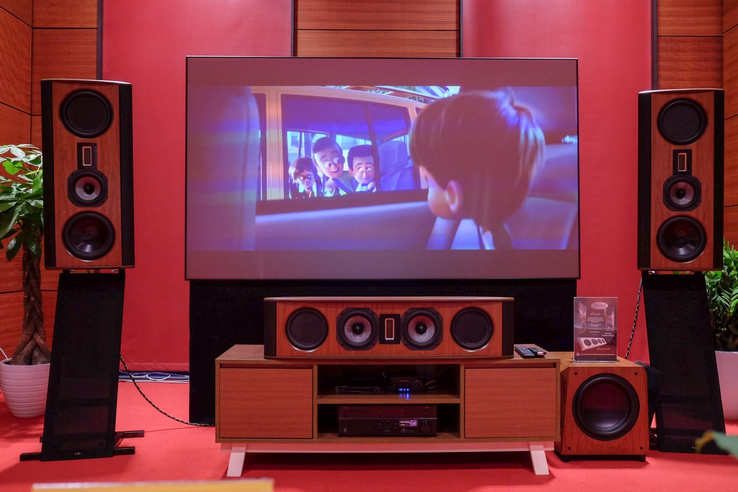 trien lam av show 2018 anh 11