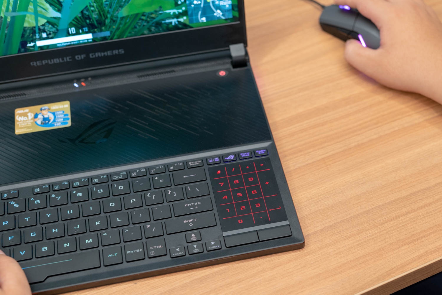 Danh gia ROG Zephyrus S anh 12