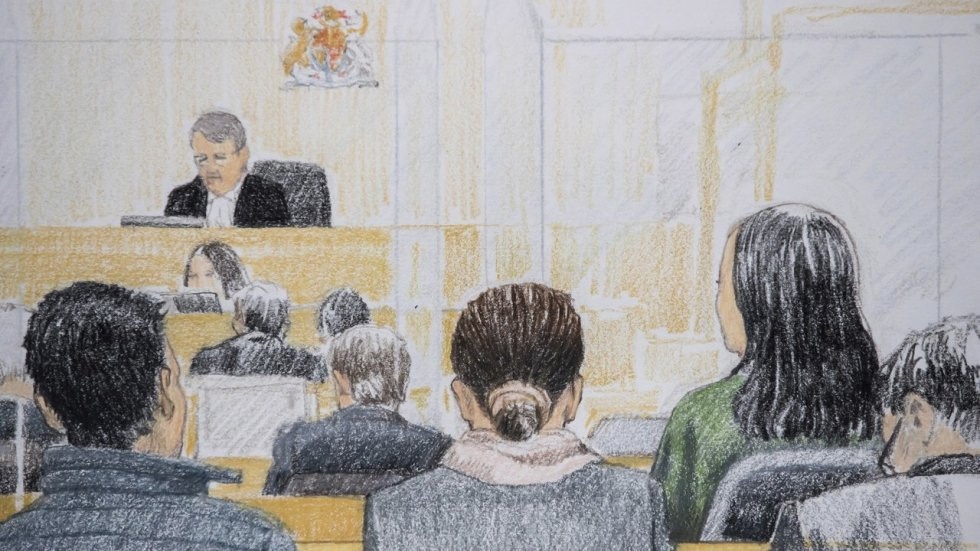 cong chua huawei song xa hoa khi tai ngoai anh 4