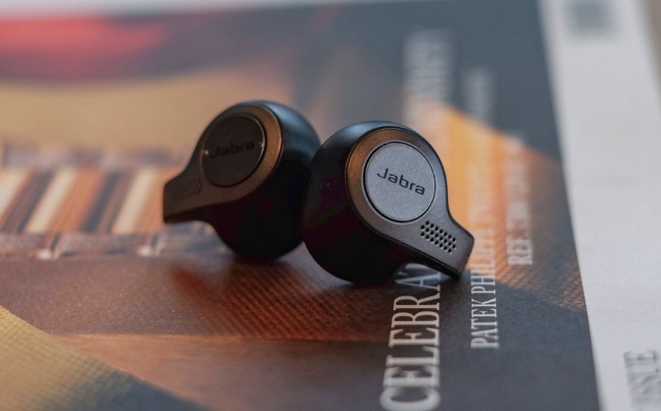 Chi tiet Jabra Elite 65t, doi thu moi cua Apple AirPods hinh anh