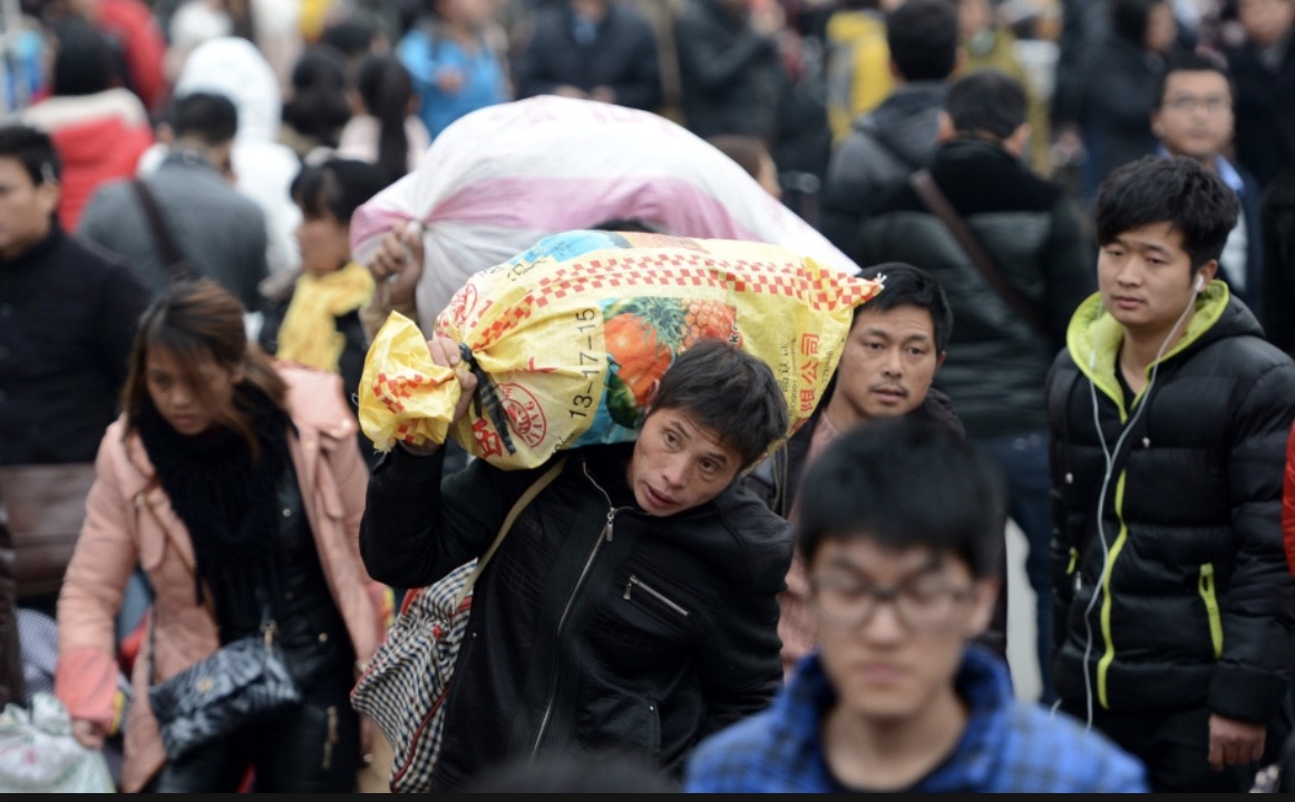 Cai Tet buon cua cong nhan lap rap iPhone hinh anh