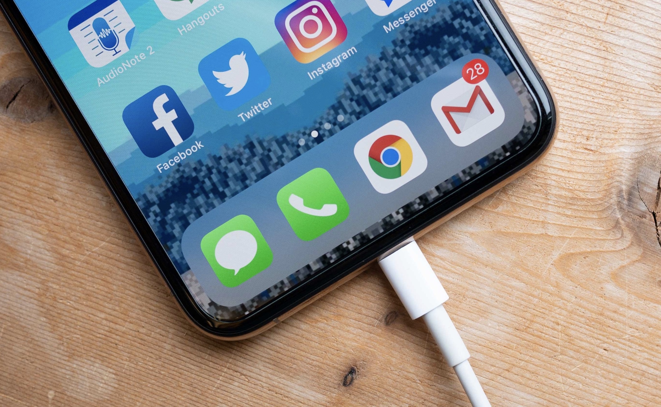 iPhone 2019 se giu nguyen chi tiet ke thua tu 7 nam truoc hinh anh