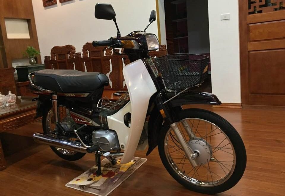 Honda Dream Thai doi 1995 rao ban 450 trieu dong hinh anh