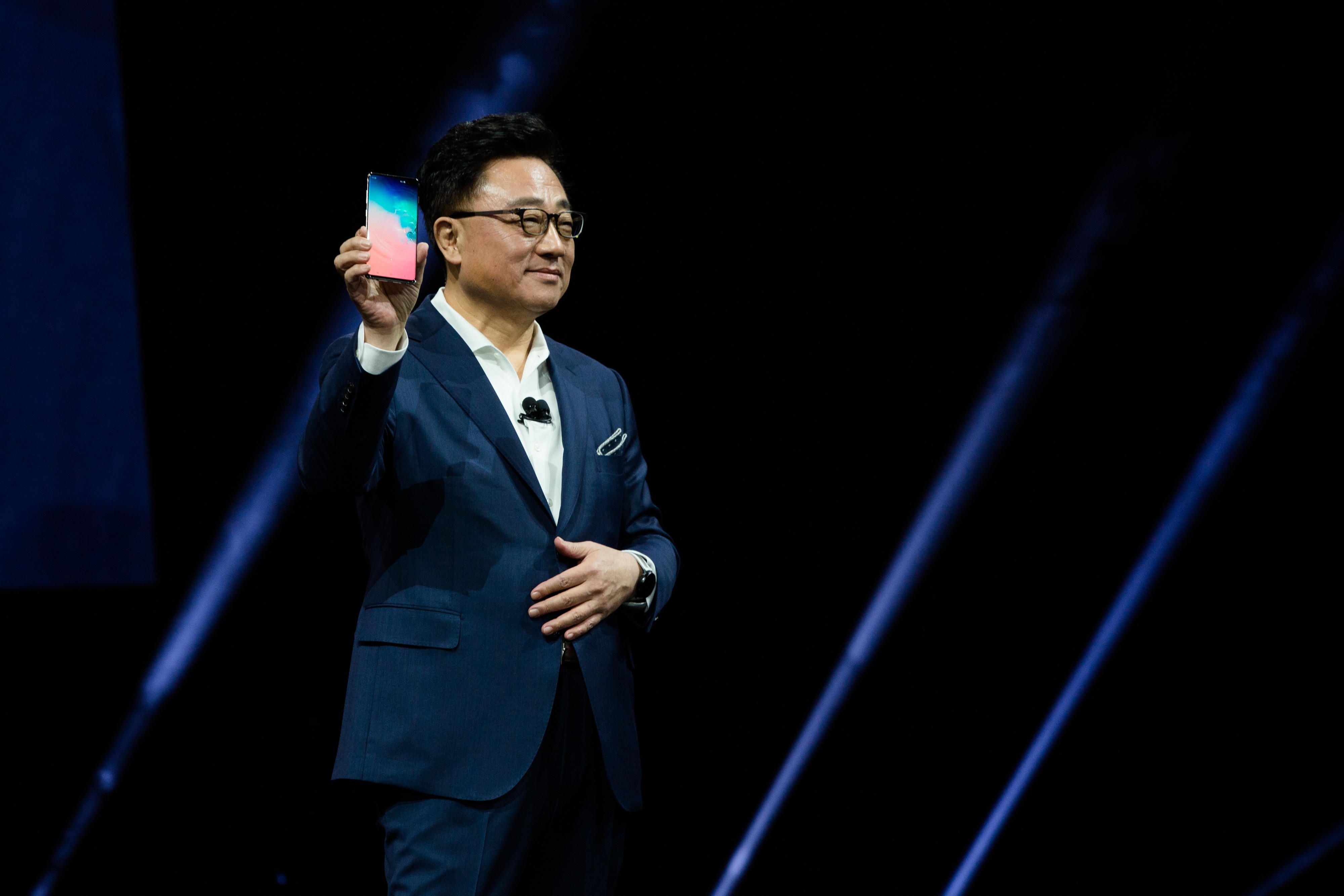 Galaxy Fold la smartphone ke vi cho dong galaxy S anh 4