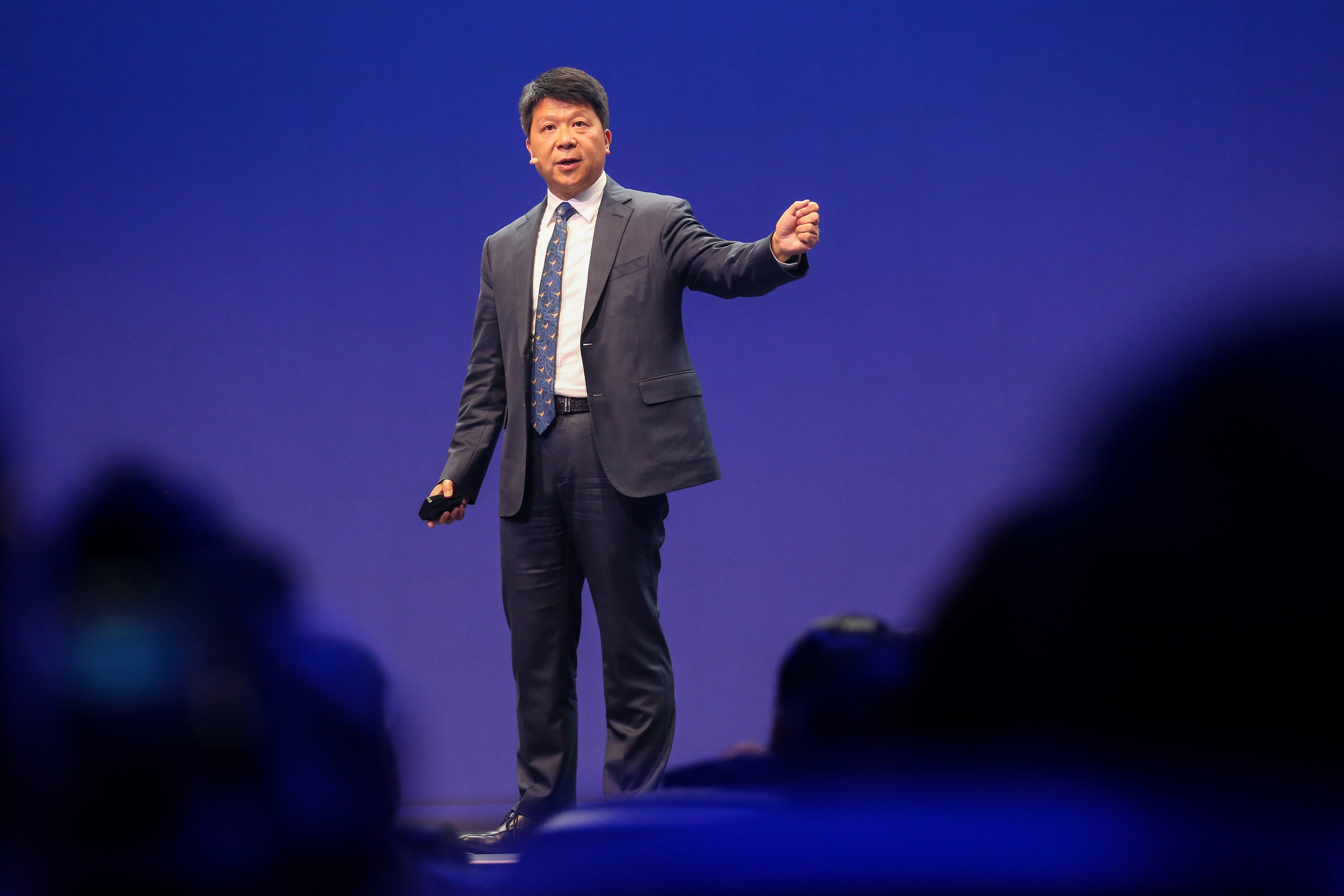 Huawei đang diễn vai trò nạn nhân như thế nào ảnh 3 Huawei dang dien vai tro nan nhan nhu the nao anh 3