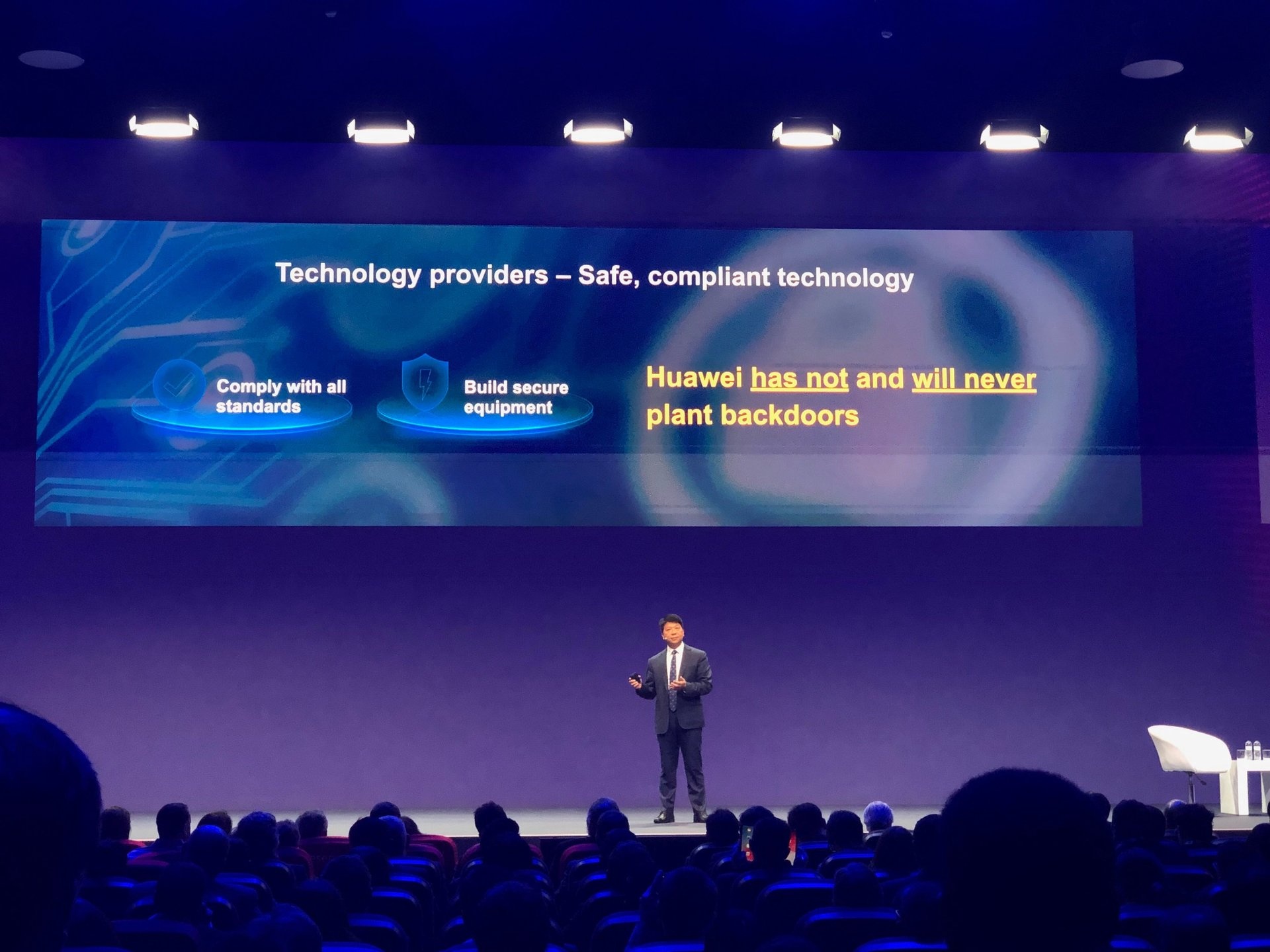 huawei kien chinh phu my anh 1