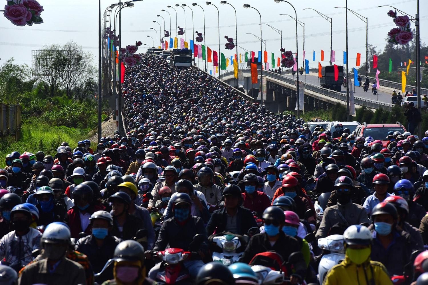 'Chung ta sau nay cai gi cung co, chi la khong co xe may!' hinh anh