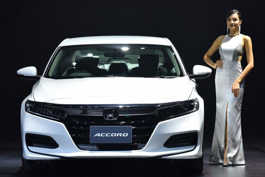 Honda Accord 2019 chinh thuc ra mat Thai Lan, don duong ve VN hinh anh