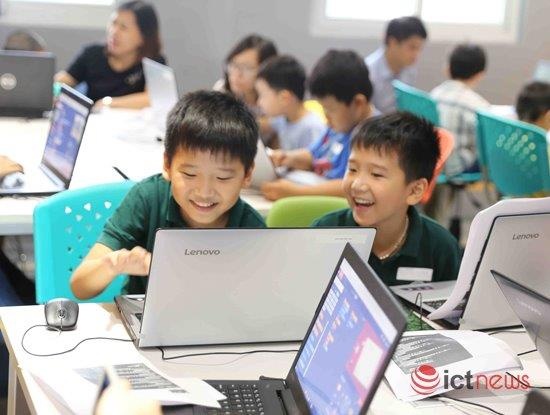 hoc sinh viet nam kem cong nghe thong tin anh 2