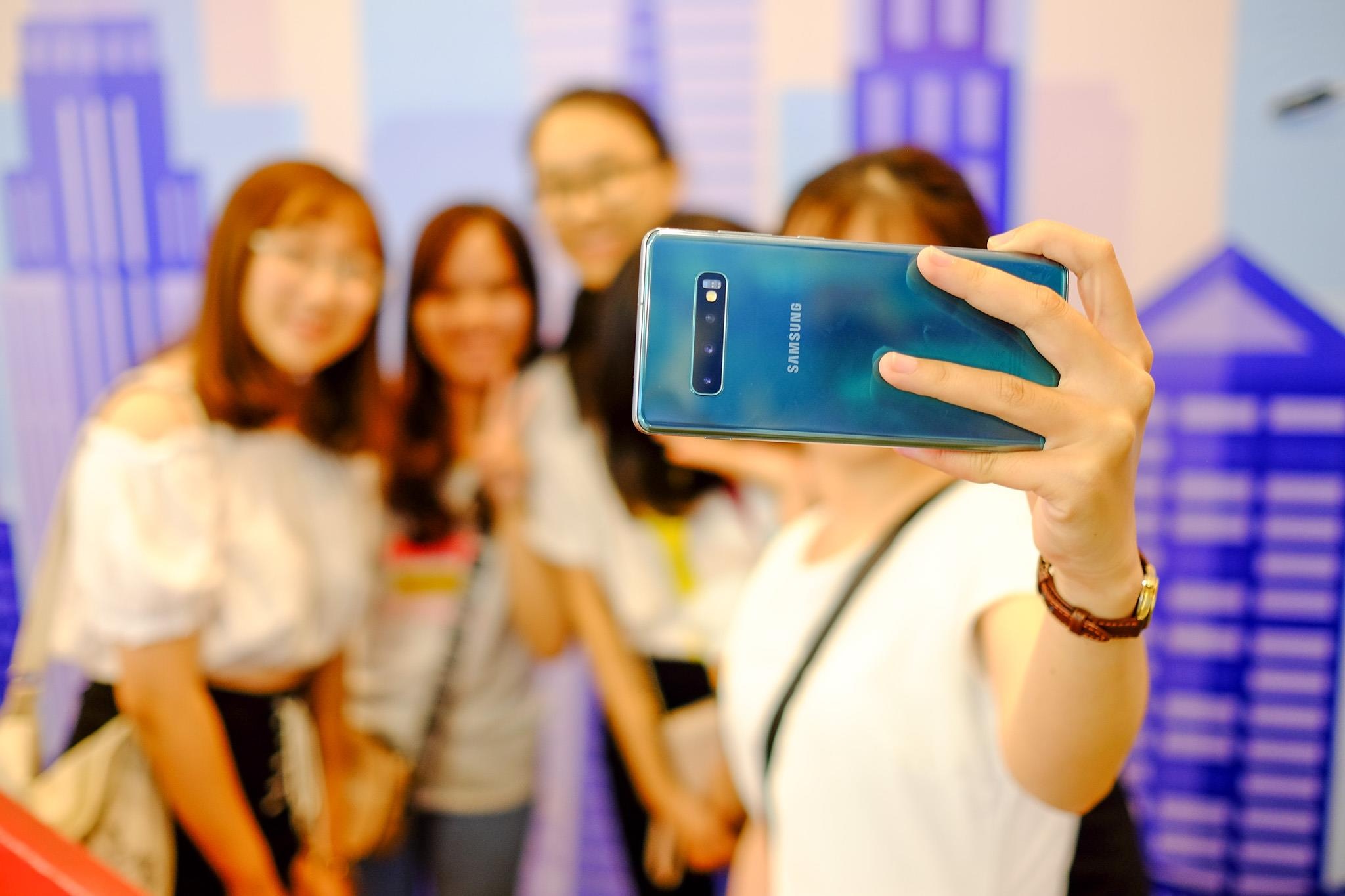 danh gia samsung galaxy s10 Plus anh 6