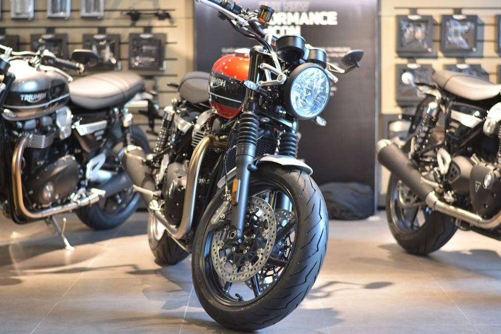 Triumph Speed Twin 2019 xe hoai co anh 10