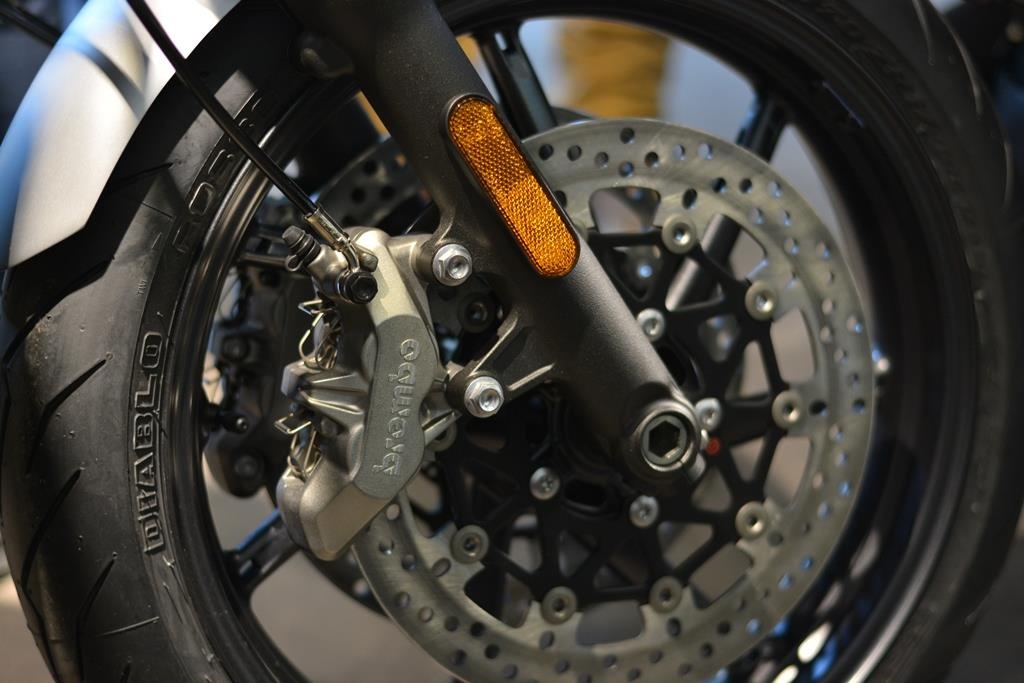 Triumph Speed Twin 2019 xe hoai co anh 8