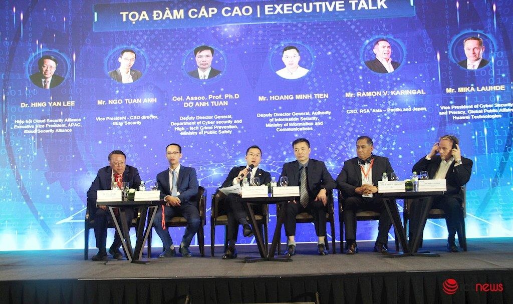 van nan tin gia tren mang xa hoi anh 1