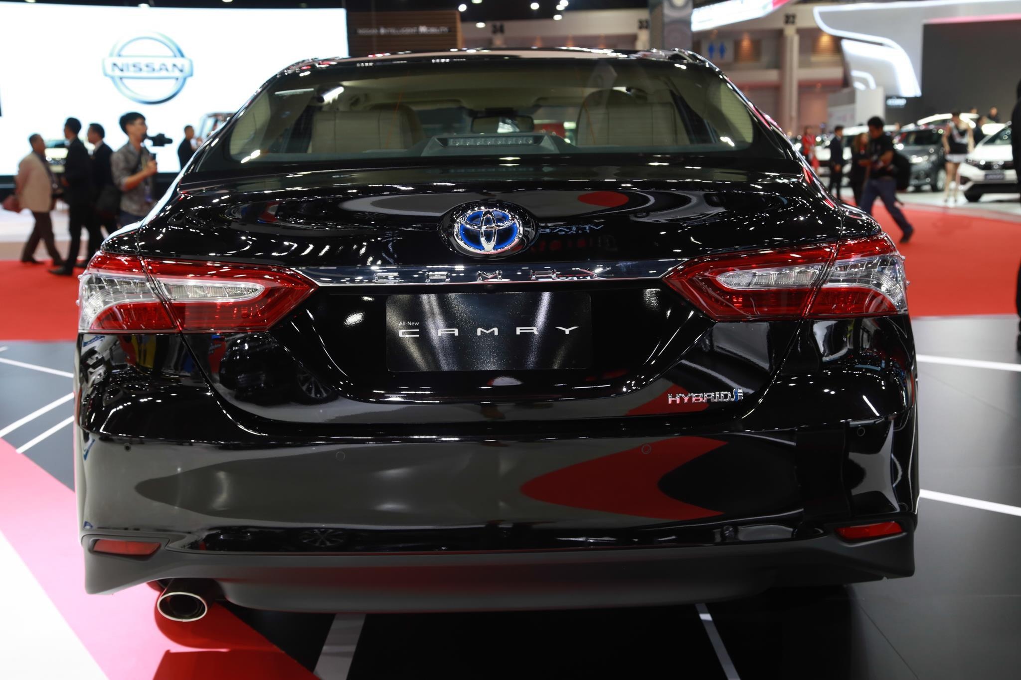 Vì sao Toyota Camry 2019 ở VN vẫn dùng động cơ cũ ảnh 3 Vi sao Toyota Camry 2019 o VN van dung dong co cu anh 3