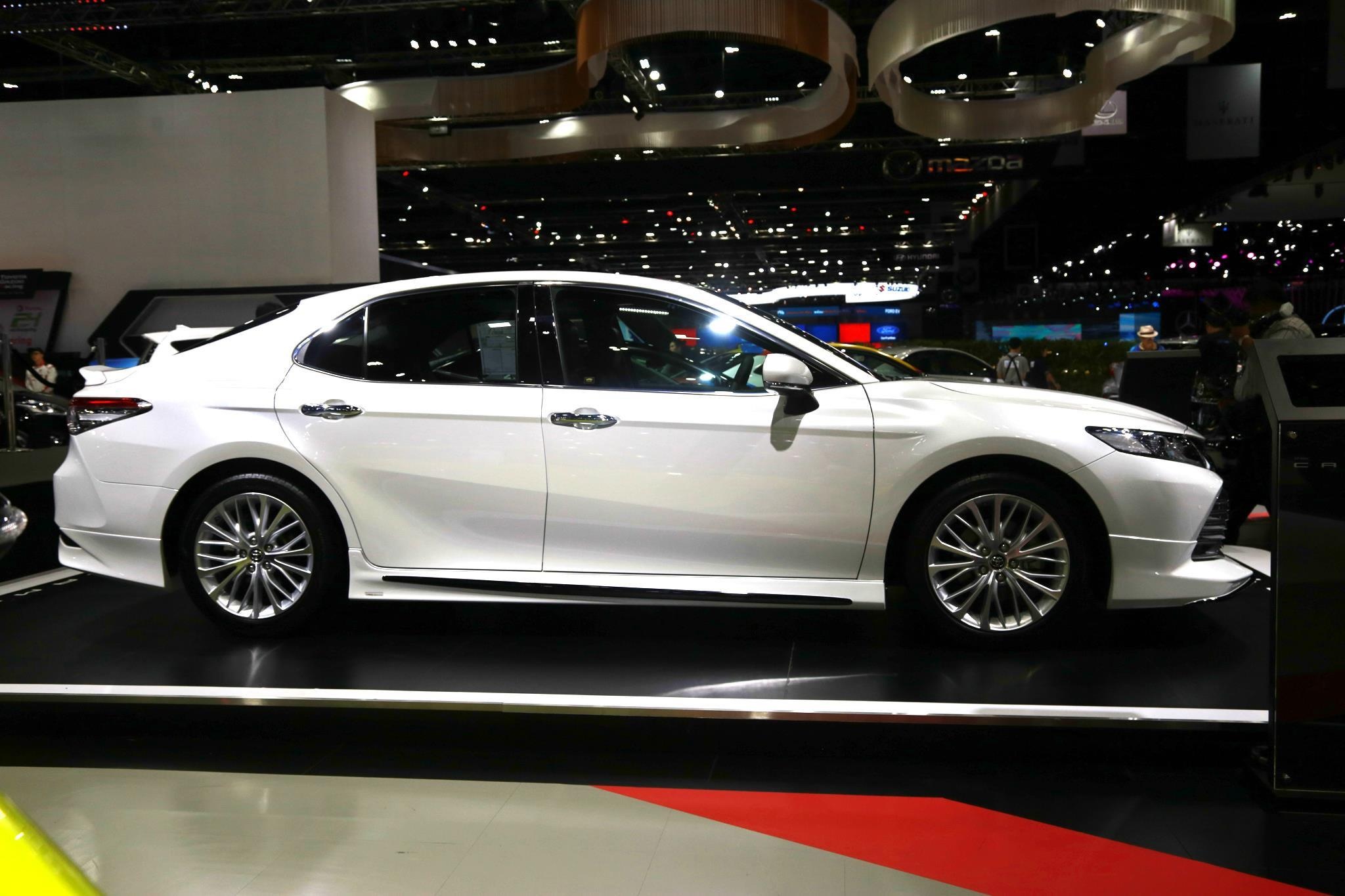 Vì sao Toyota Camry 2019 ở VN vẫn dùng động cơ cũ ảnh 2 Vi sao Toyota Camry 2019 o VN van dung dong co cu anh 2