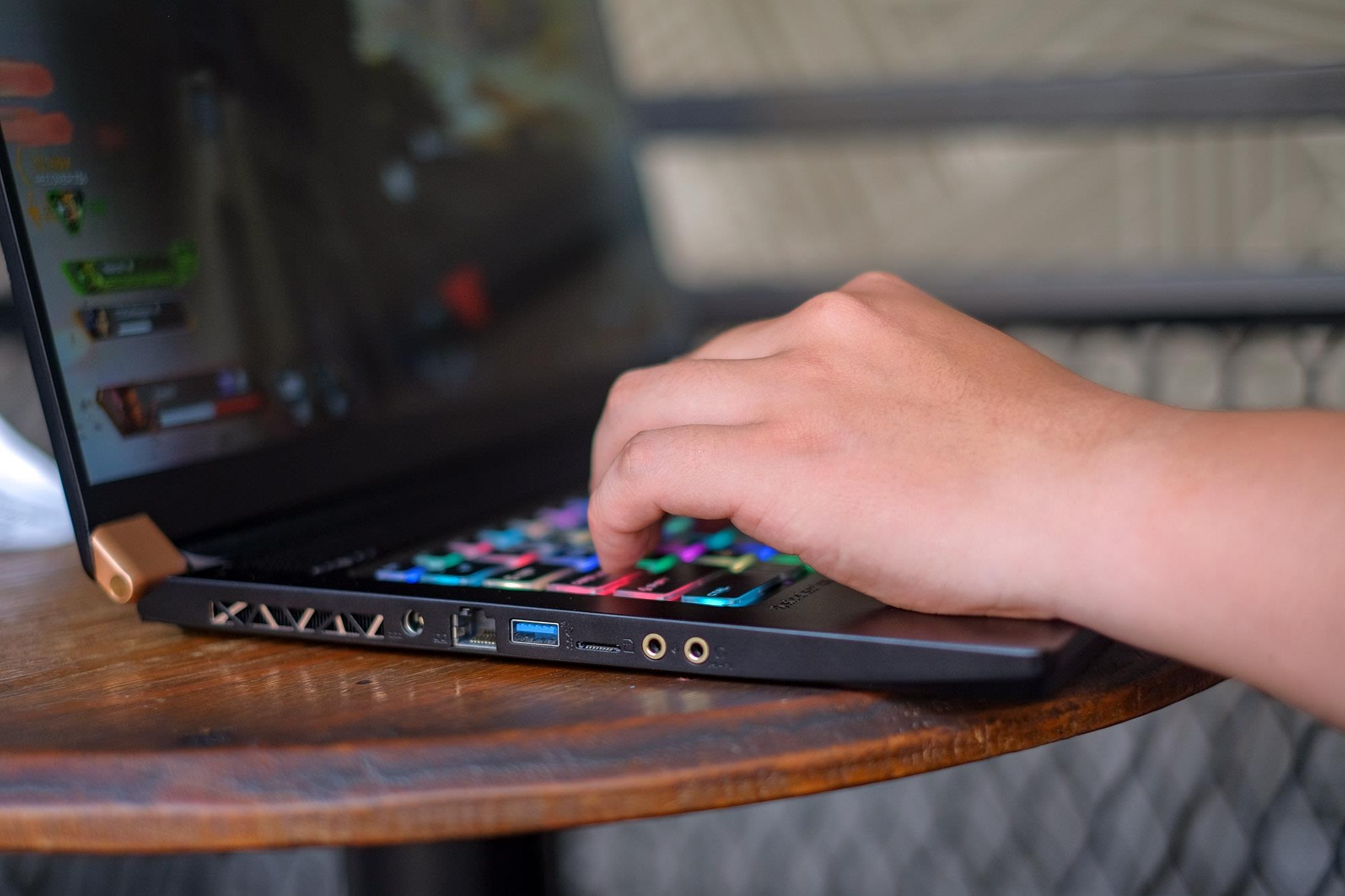 danh gia msi gs75 stealth anh 9