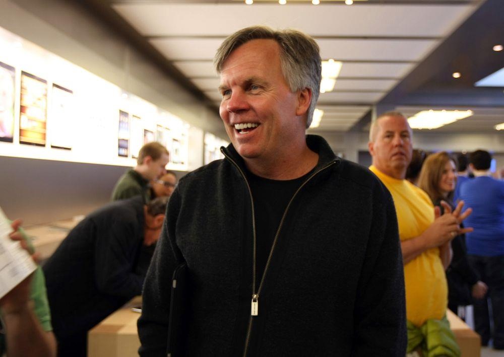 apple store ngay cang te anh 2