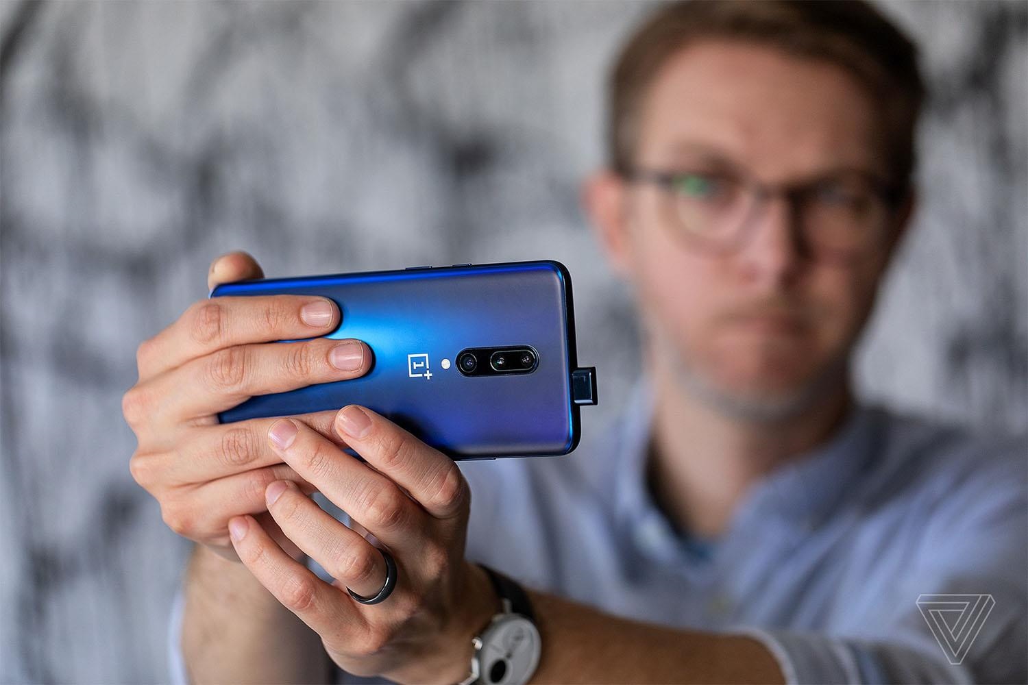 vi sao smartphone moi kem hap dan anh 1