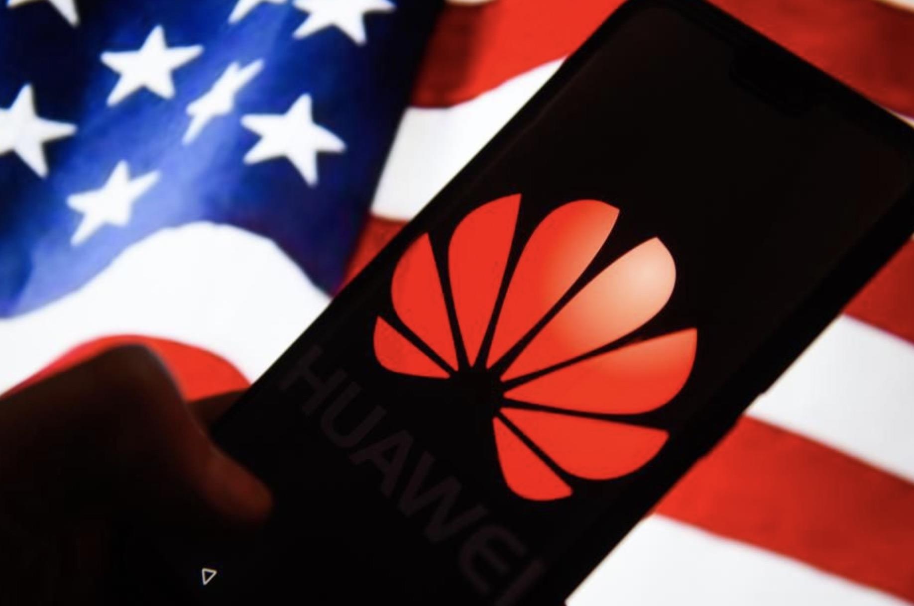 My nuong tay, hoan trung phat Huawei toi thang 8 hinh anh