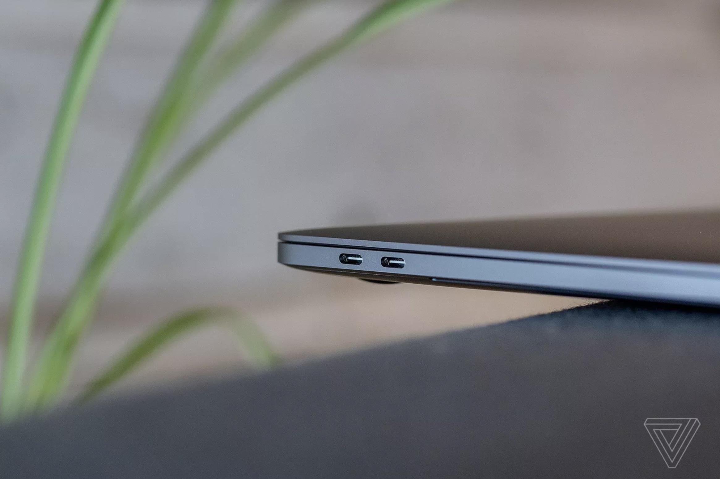 vì sao đế màn hình của apple có giá 1000 usd ảnh 3 vi sao de man hinh cua apple co gia 1000 usd anh 3