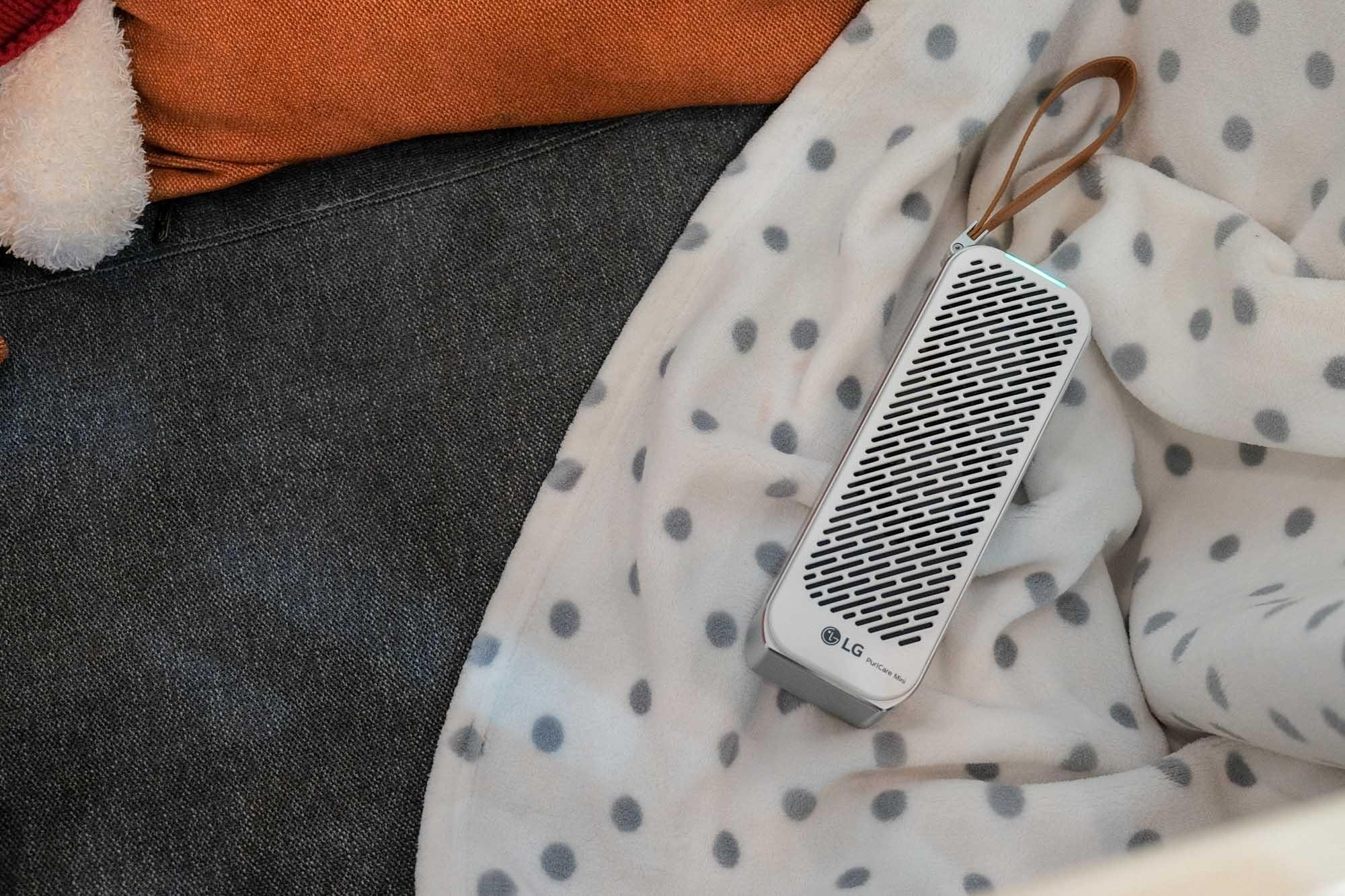 may loc khong khi gon trong long ban tay anh 9