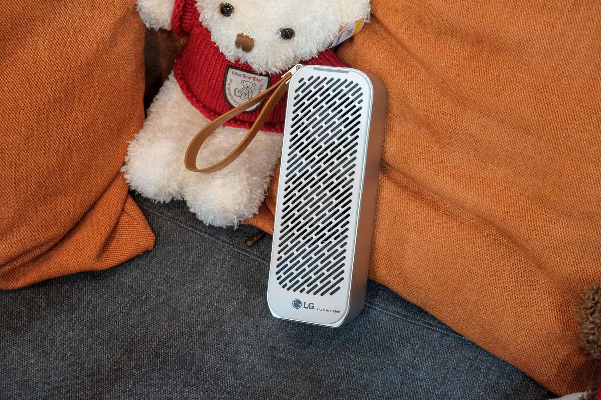 may loc khong khi gon trong long ban tay anh 1