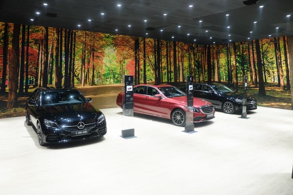 Fascination Show cua mercedes tai Ha Noi anh 1