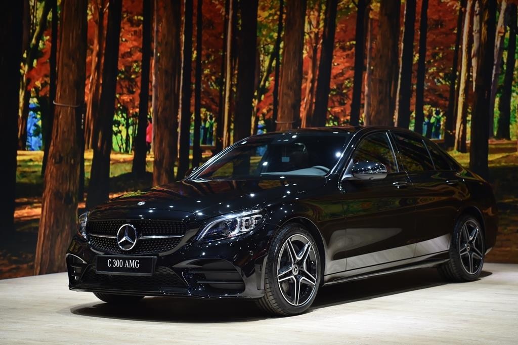 Fascination Show cua mercedes tai Ha Noi anh 4