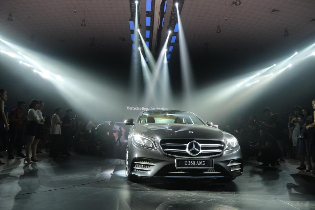 Fascination Show cua mercedes tai Ha Noi anh 9