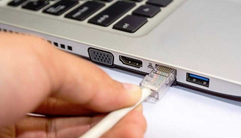 Dung dung Wi-Fi, hay cam day mang khi choi game hinh anh