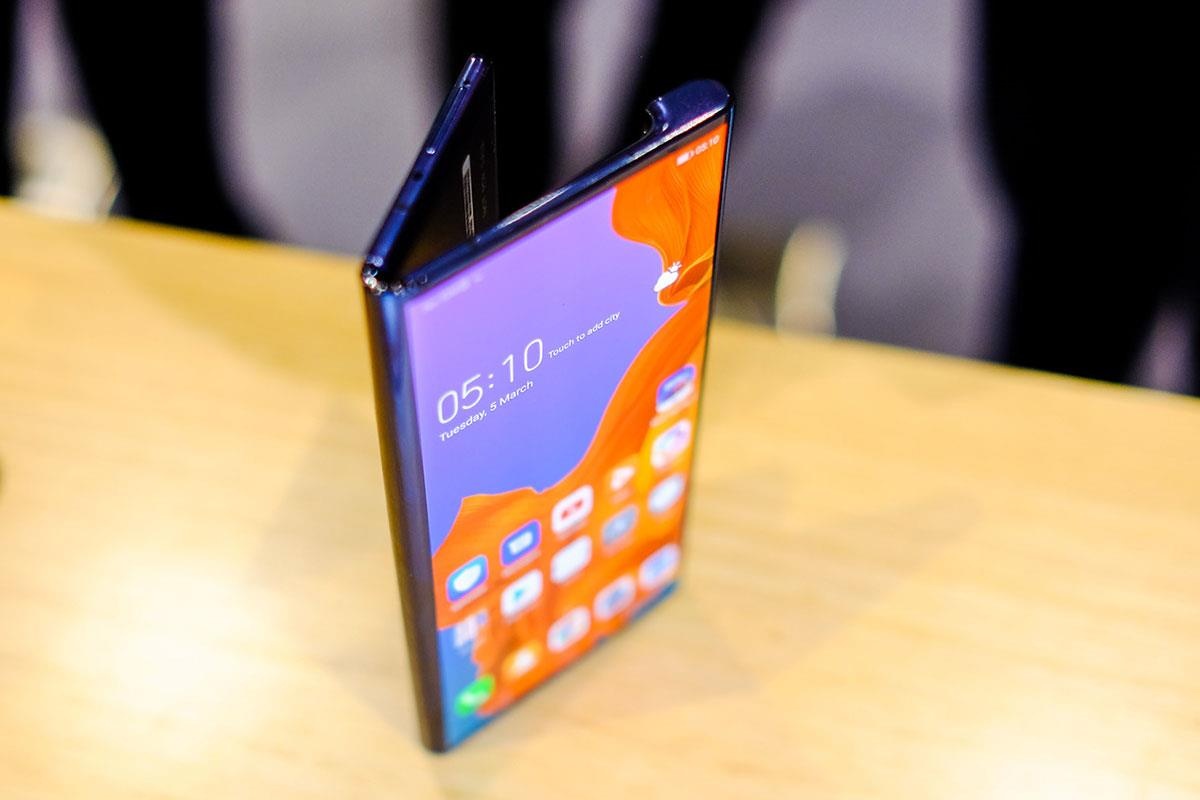 Huawei Mate X co the khong bao gio nhin thay mat troi hinh anh