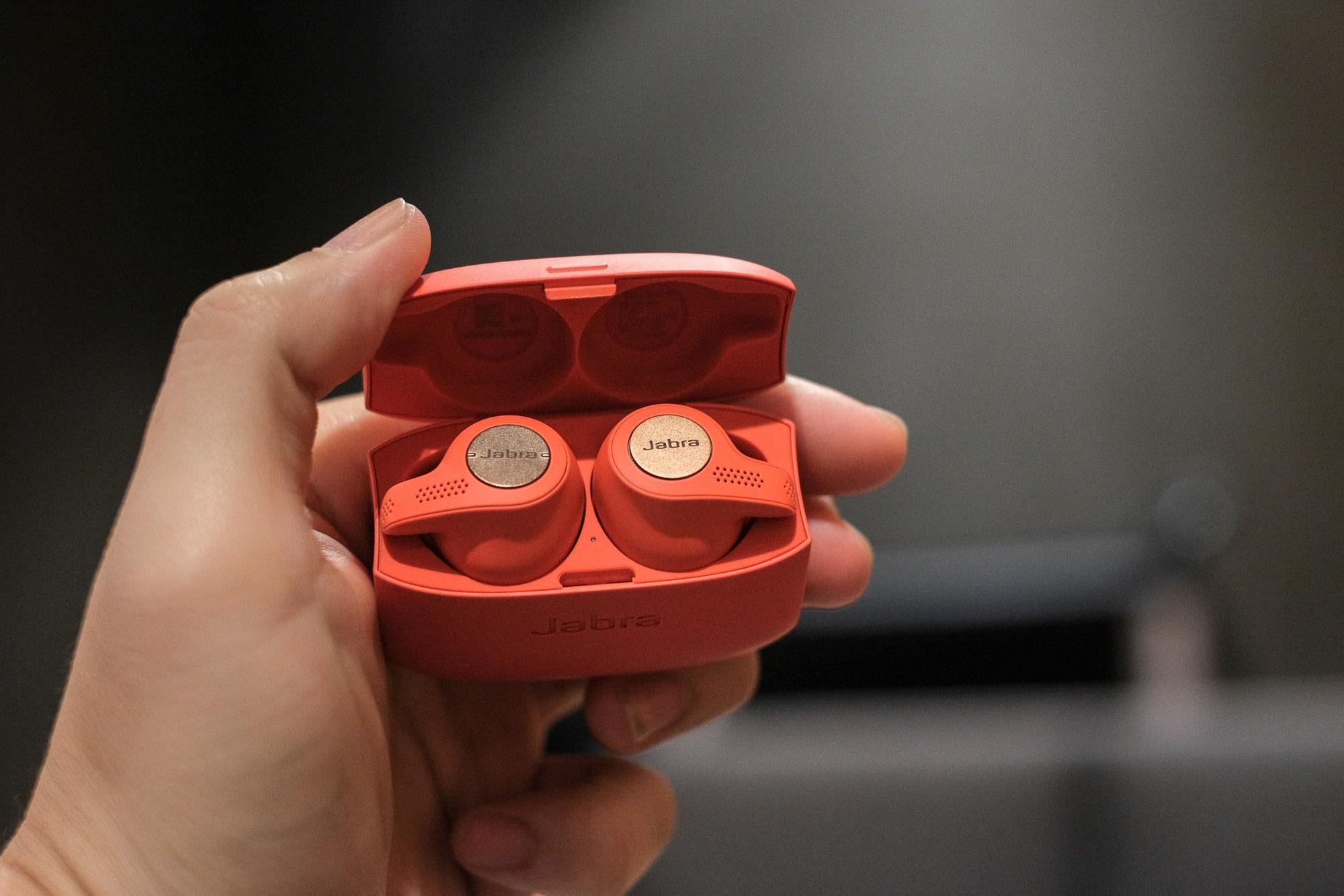 danh gia tai nghe Sony WF-1000XM3 anh 4