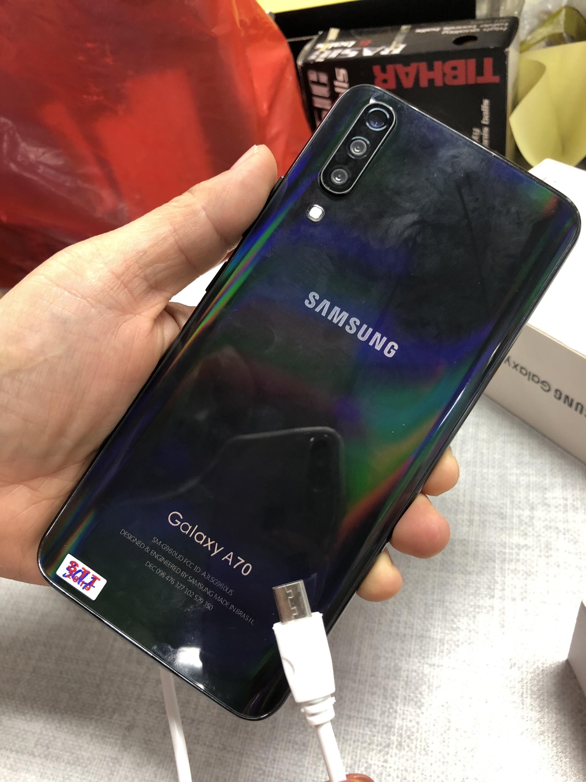 lừa đảo Samsung Galaxy a70 ảnh 4 lua dao Samsung Galaxy a70 anh 4