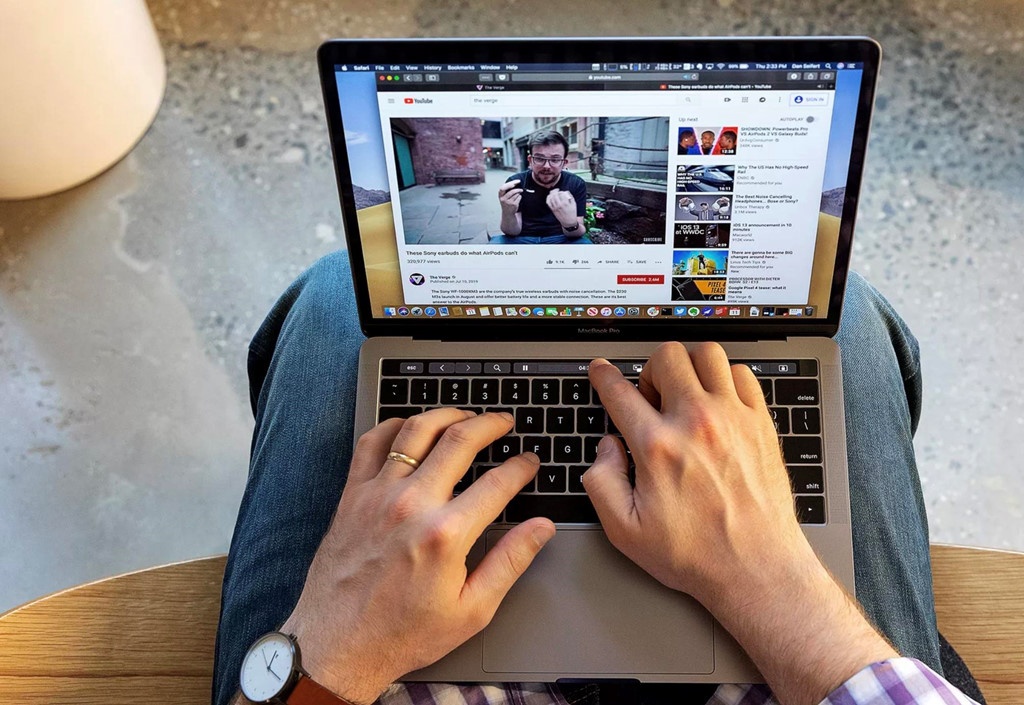 vì sao tim cook gặp donald trump ảnh 2 vi sao tim cook gap donald trump anh 2