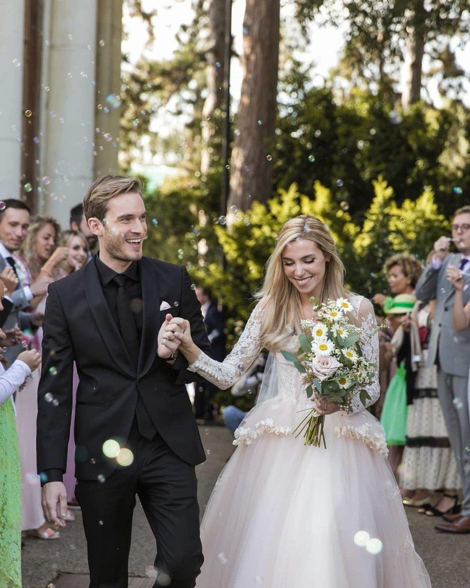 dam cuoi pewdiepie anh 12