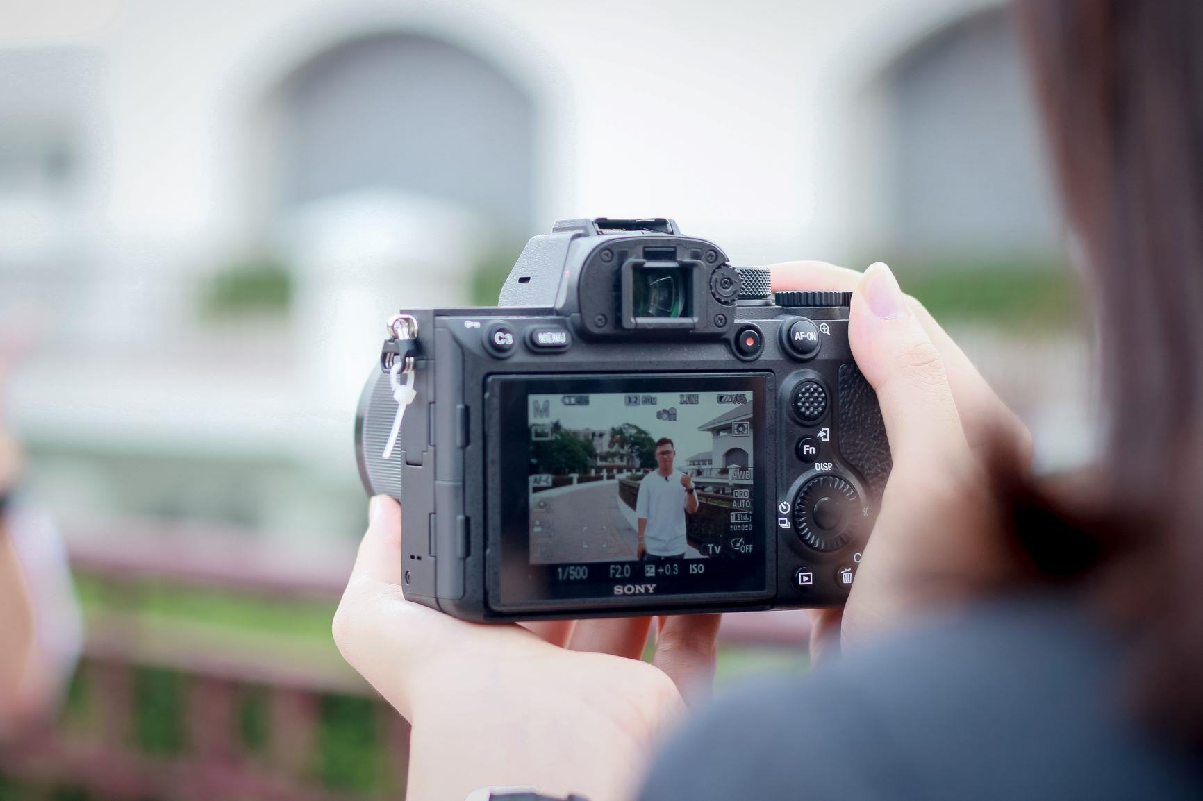 gia sony a7r IV bao nhieu anh 4