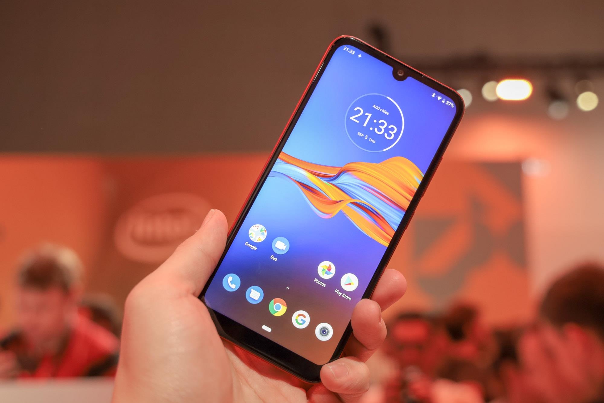 Moto One zoom cua lenovo anh 7