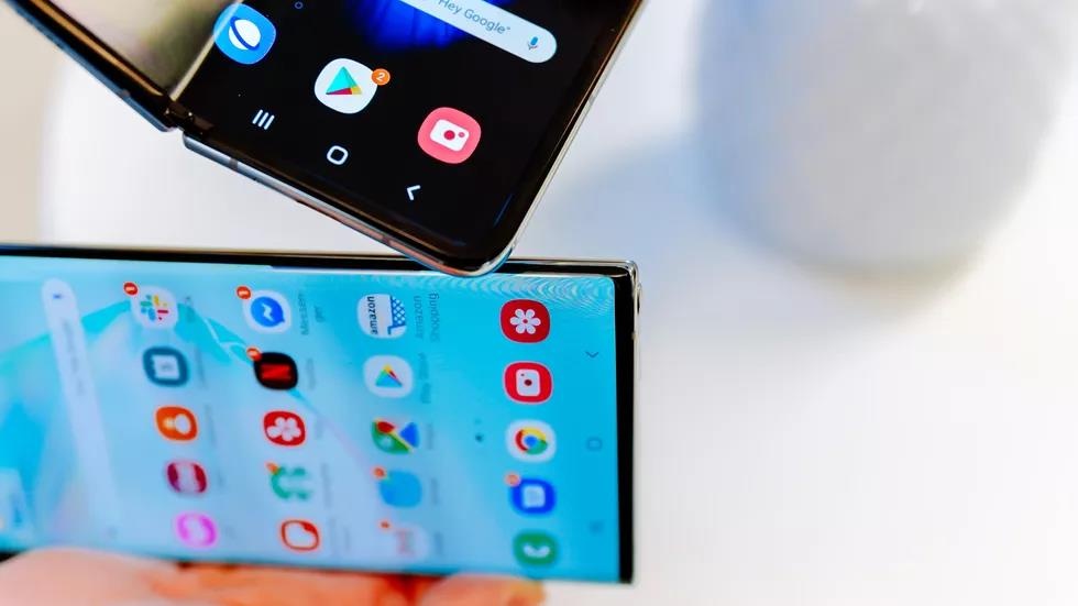 nhung thay doi trong thiet ke galaxy fold anh 1