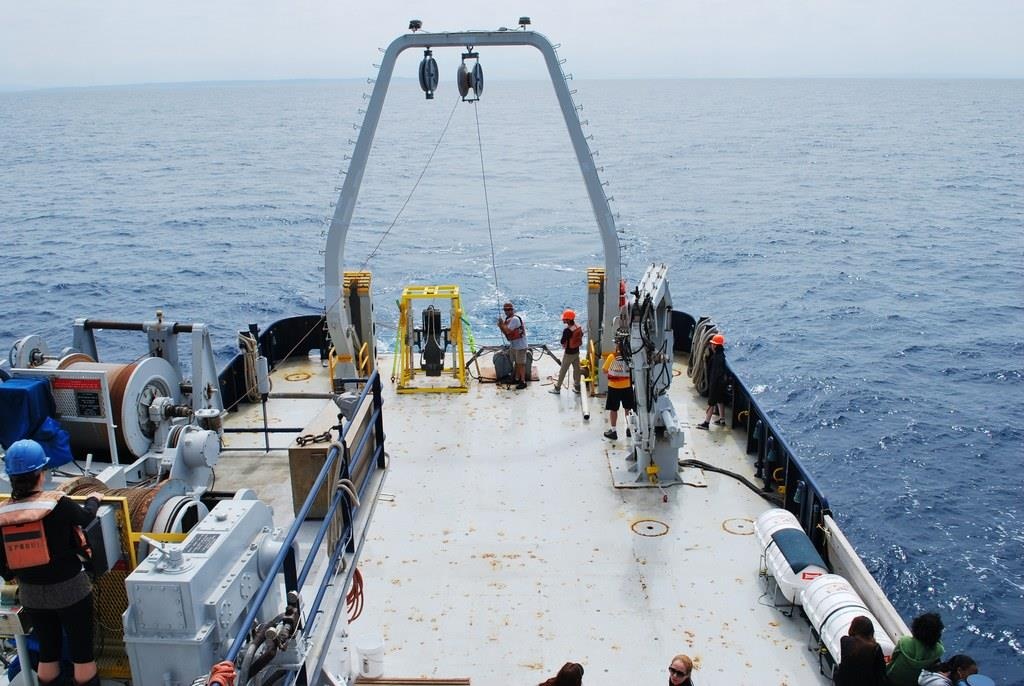 rác thải nhựa lắng đọng hàng chục năm ảnh 2 rac thai nhua lang dong hang chuc nam anh 2