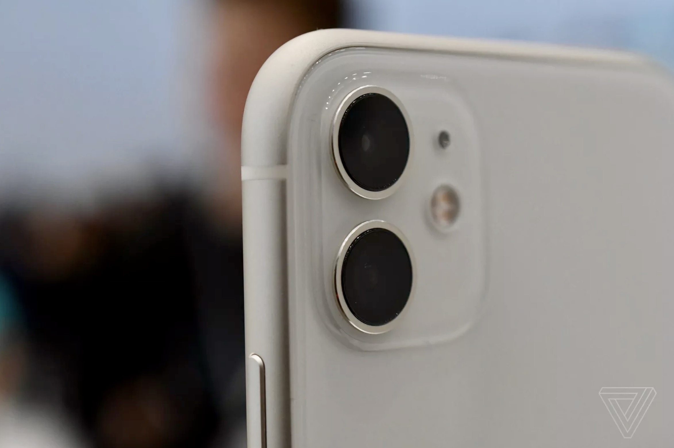 dau la iphone quoc dan anh 2