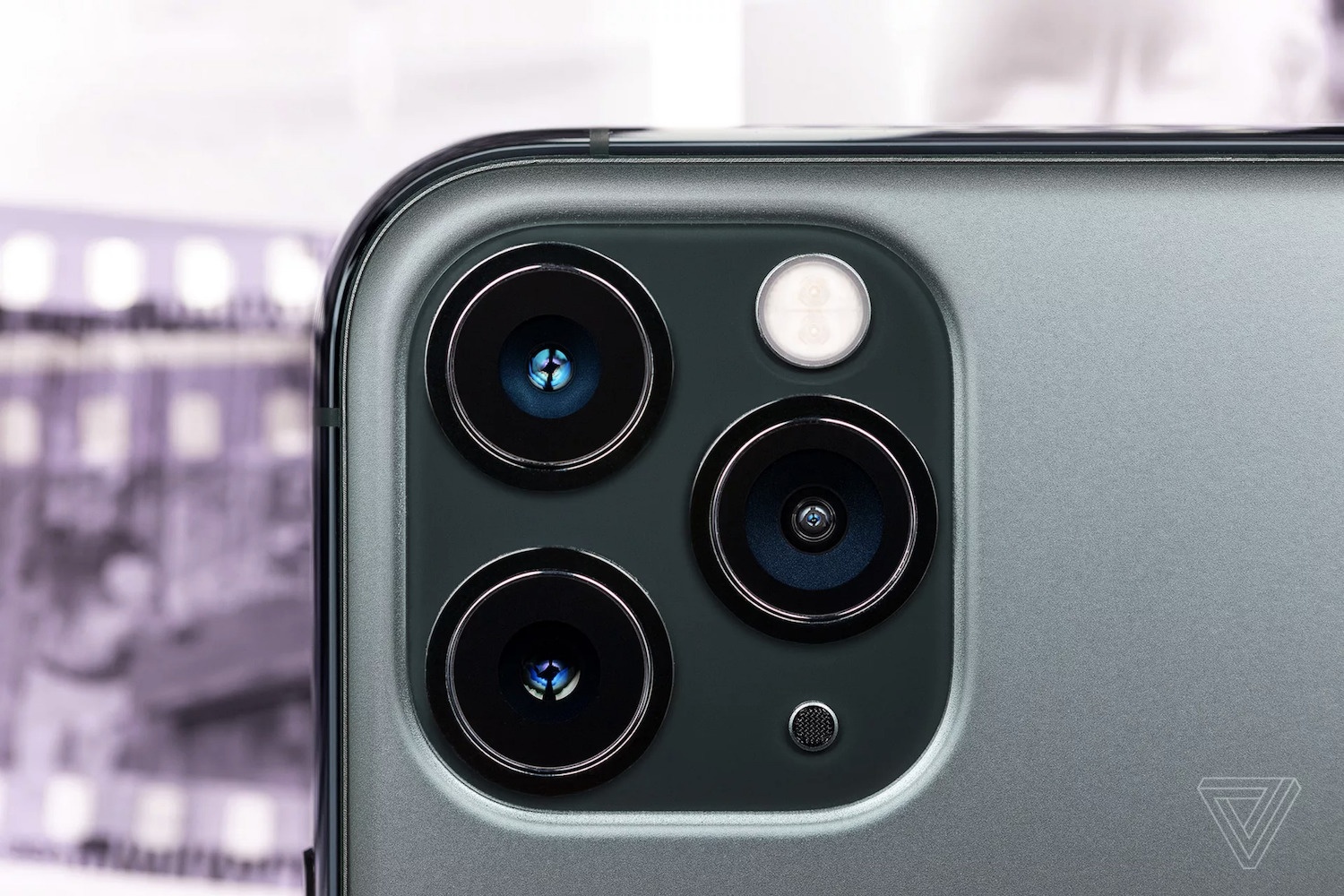 danh gia iPhone 11 Pro Max anh 1