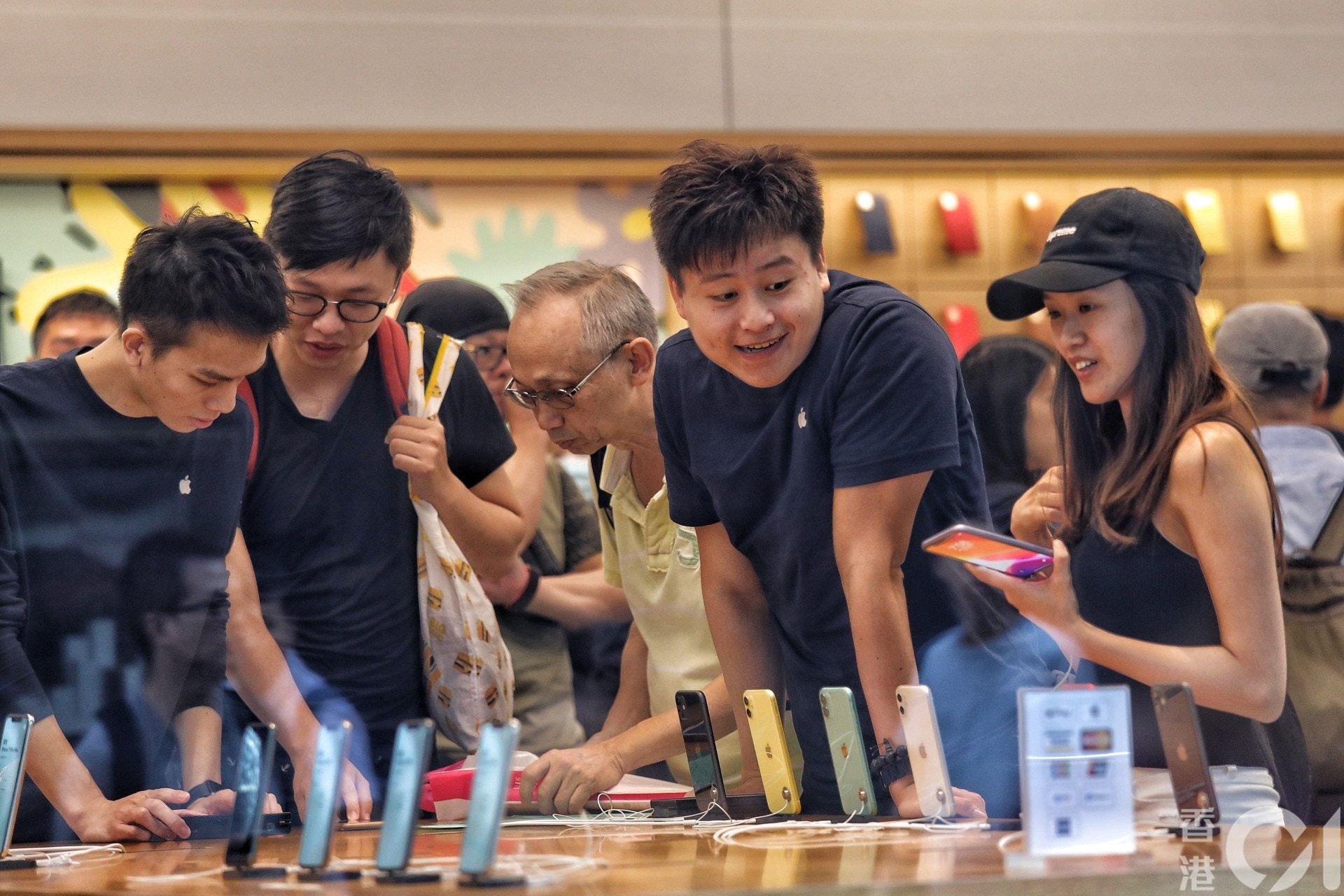 Hong Kong ban iPhone 11 anh 6