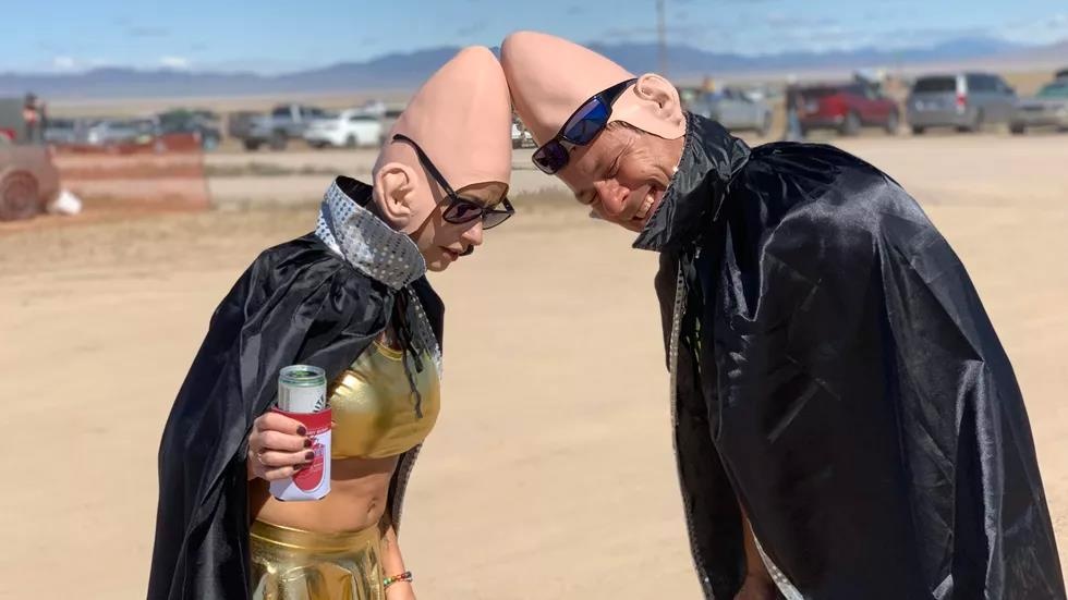 le hoi alienstock an theo area 51 anh 6