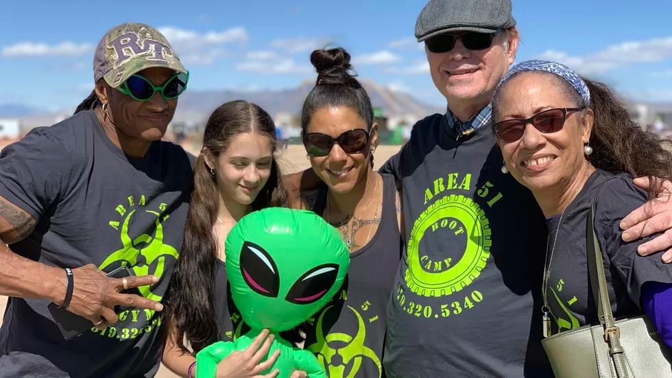 le hoi alienstock an theo area 51 anh 12