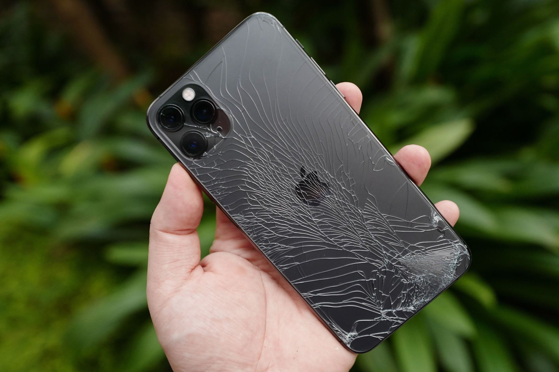 Kinh 'ben nhat the gioi' tren iPhone 11 gay tranh cai hinh anh