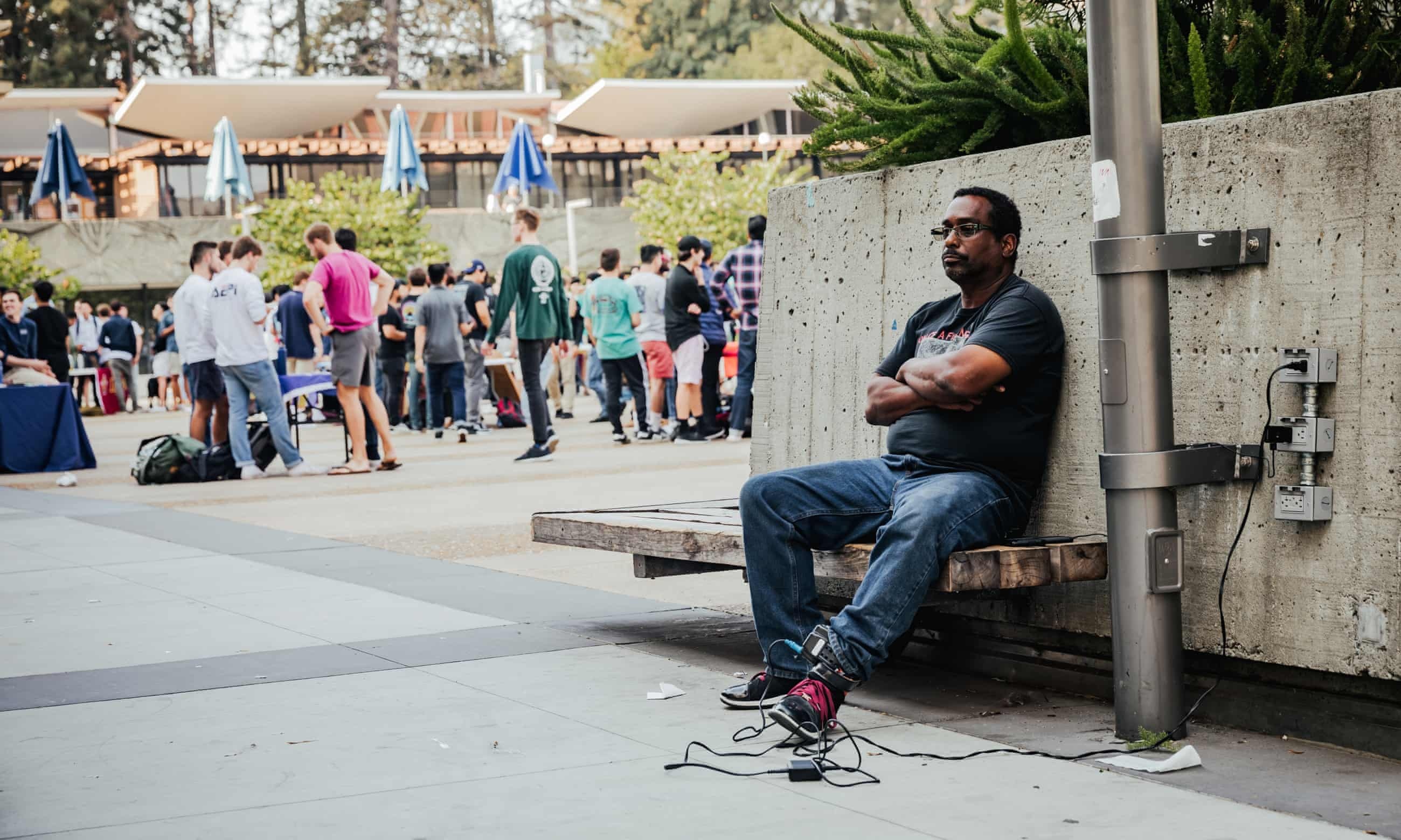 vì sao công chúa huawei đeo thiết bị giám sát ở cổ chân ảnh 4 vi sao cong chua huawei deo thiet bi giam sat o co chan anh 4