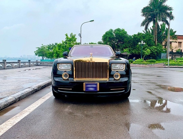 Đại gia Hà Nội bán Rolls-Royce Phantom 10 năm tuổi mạ vàng giá 15, 5 tỷ ảnh 1 Dai gia Ha Noi ban Rolls-Royce Phantom 10 nam tuoi ma vang gia 15, 5 ty anh 1