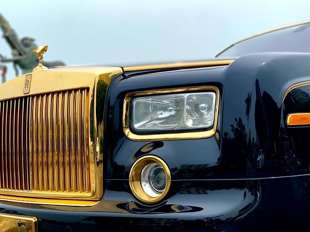 Đại gia Hà Nội bán Rolls-Royce Phantom 10 năm tuổi mạ vàng giá 15, 5 tỷ ảnh 2 Dai gia Ha Noi ban Rolls-Royce Phantom 10 nam tuoi ma vang gia 15, 5 ty anh 2