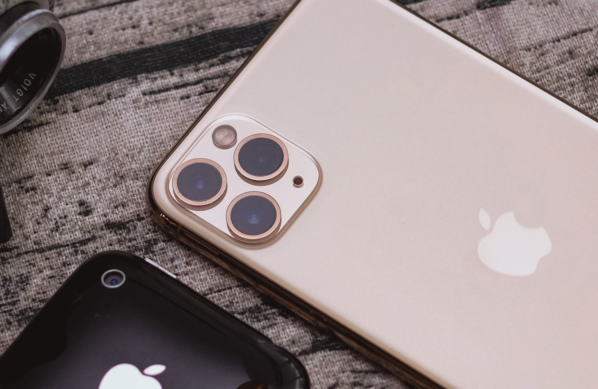 Quy trinh lam iPhone moi dinh tre vi mot con virus hinh anh